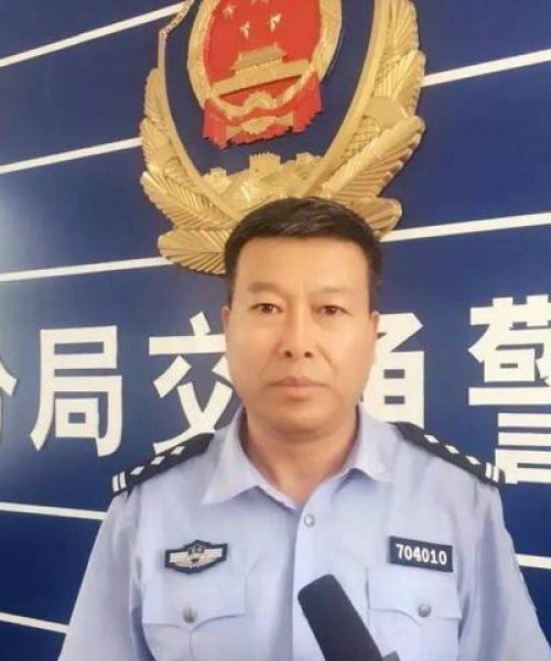 凿壁偷光